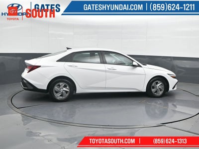 2025 Hyundai Elantra SE