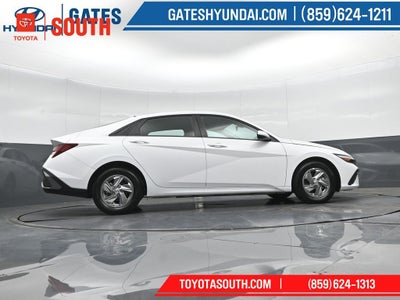 2025 Hyundai Elantra SE