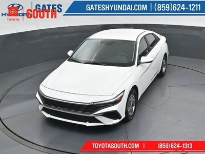 2025 Hyundai Elantra SE