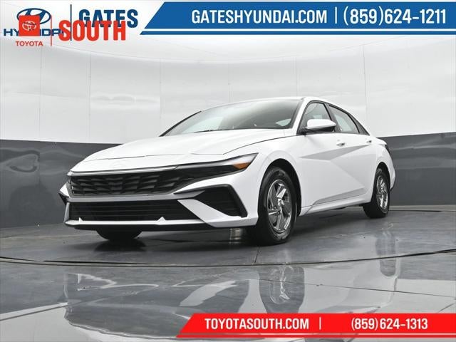 2025 Hyundai Elantra SE