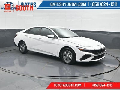 2025 Hyundai Elantra SE