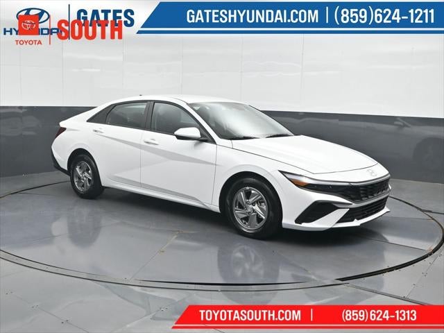 2025 Hyundai Elantra SE