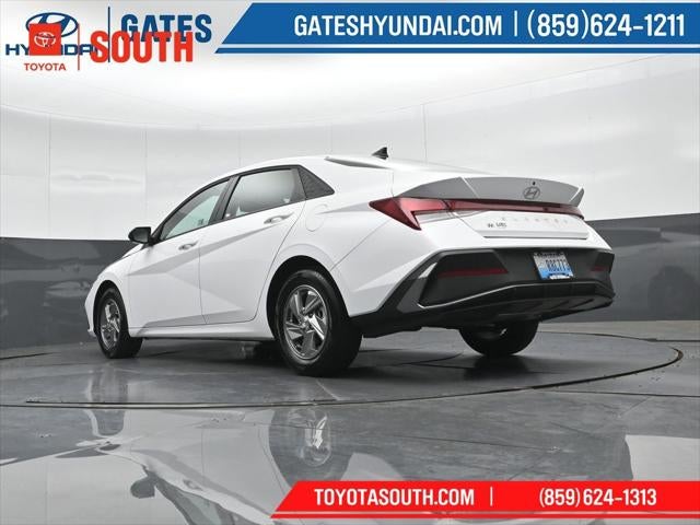 2025 Hyundai Elantra SE