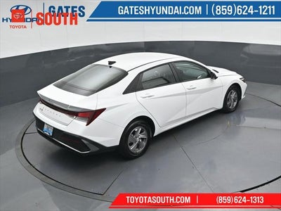 2025 Hyundai Elantra SE