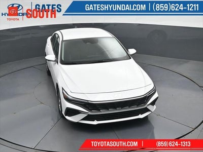2025 Hyundai Elantra SE