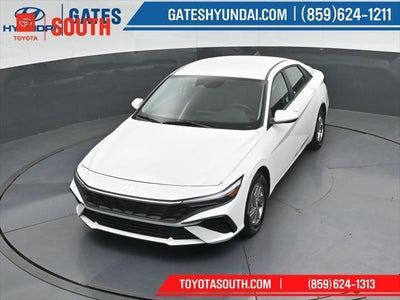 2025 Hyundai Elantra SE