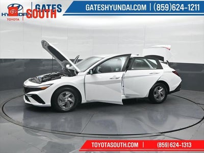 2025 Hyundai Elantra SE