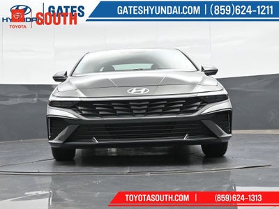 2025 Hyundai Elantra SE