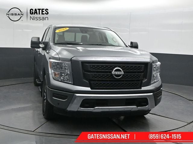 2024 Nissan Titan SV Convenience & Utility Package