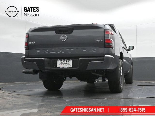 2027 Nissan Frontier SV