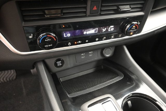 2027 Nissan Rogue SV