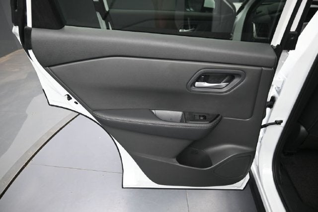 2027 Nissan Rogue SV