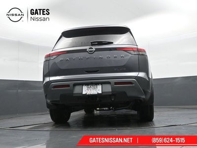 2026 Nissan Pathfinder SL