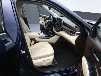 2022 Toyota Highlander Hybrid XLE