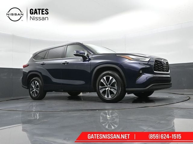 2022 Toyota Highlander Hybrid XLE