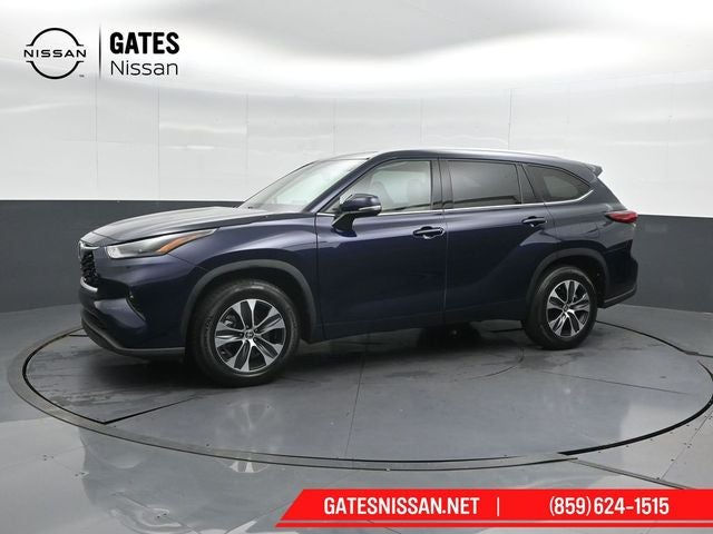 2022 Toyota Highlander Hybrid XLE