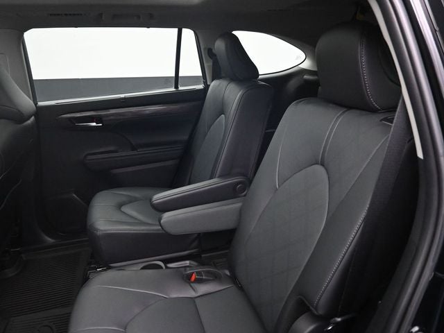 2024 Toyota Highlander Platinum