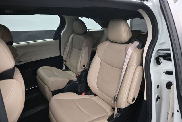 2021 Toyota Sienna Limited 7 Passenger