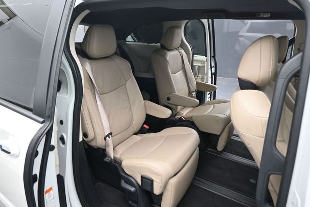 2021 Toyota Sienna Limited 7 Passenger