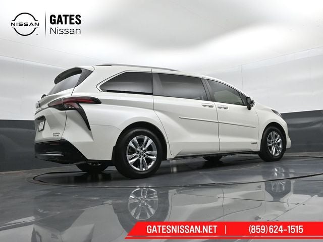 2021 Toyota Sienna Limited 7 Passenger