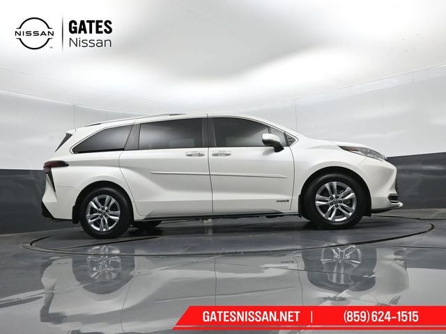 2021 Toyota Sienna Limited 7 Passenger