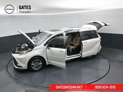 2021 Toyota Sienna Limited 7 Passenger