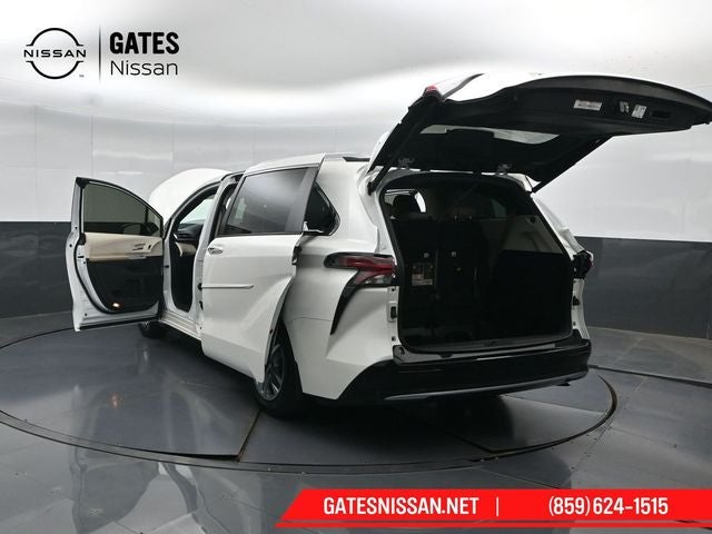2021 Toyota Sienna Limited 7 Passenger