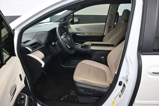 2021 Toyota Sienna Limited 7 Passenger