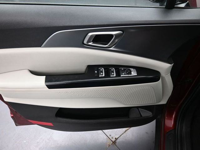 2023 Kia Carnival LX