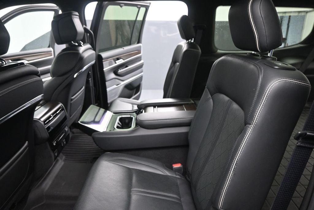 2022 Jeep Grand Wagoneer Series II