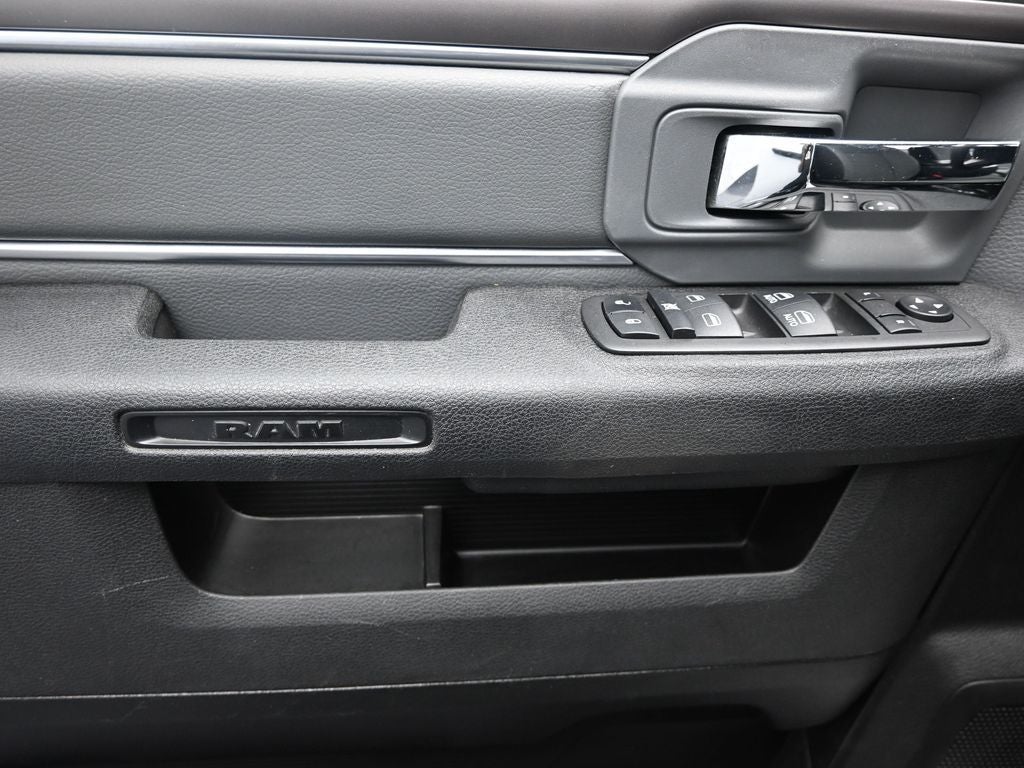 2024 RAM 1500 Classic SLT