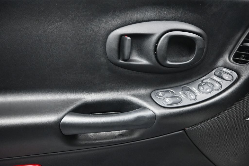 2004 Chevrolet Corvette Base