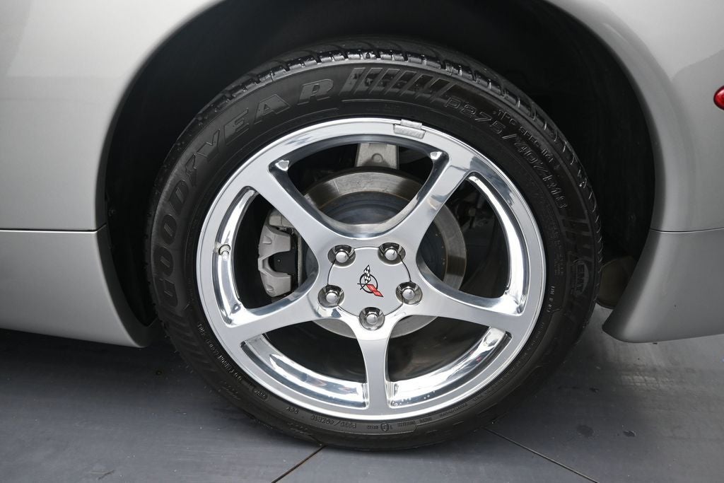 2004 Chevrolet Corvette Base