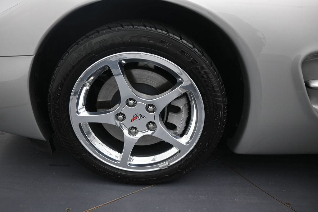 2004 Chevrolet Corvette Base