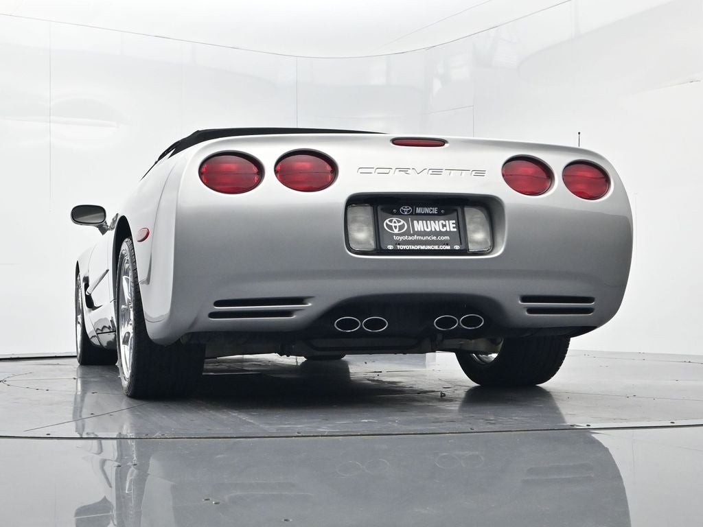 2004 Chevrolet Corvette Base