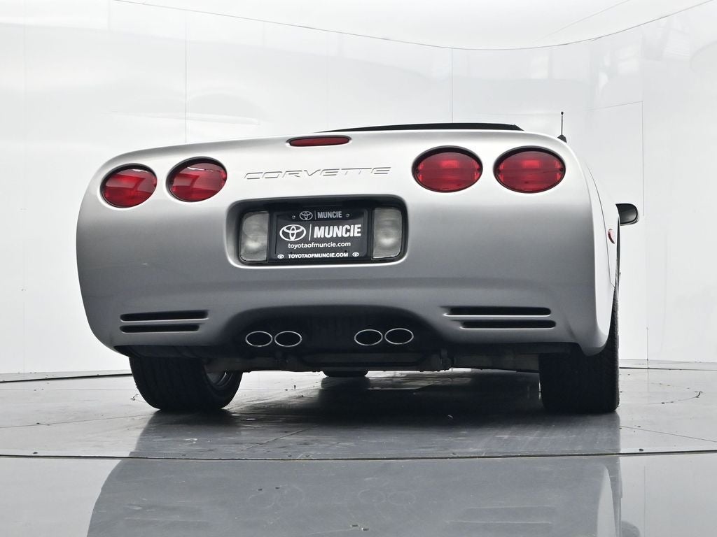 2004 Chevrolet Corvette Base