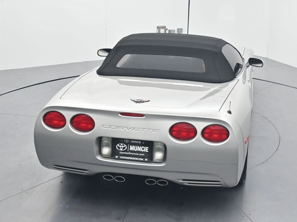 2004 Chevrolet Corvette Base