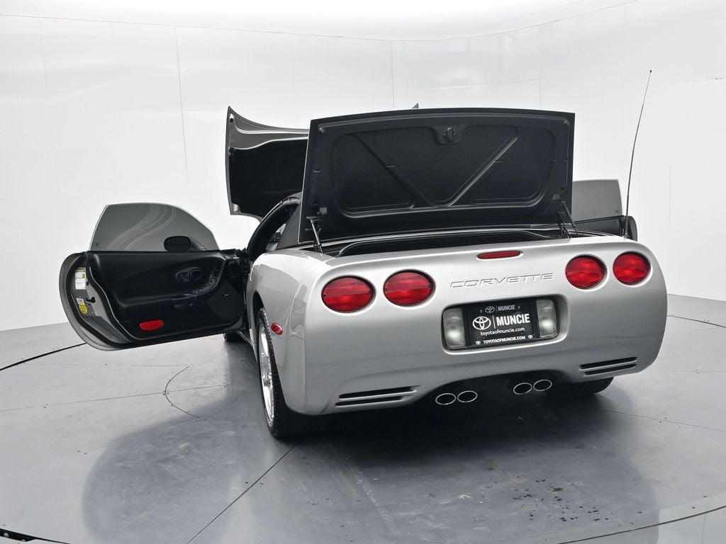 2004 Chevrolet Corvette Base
