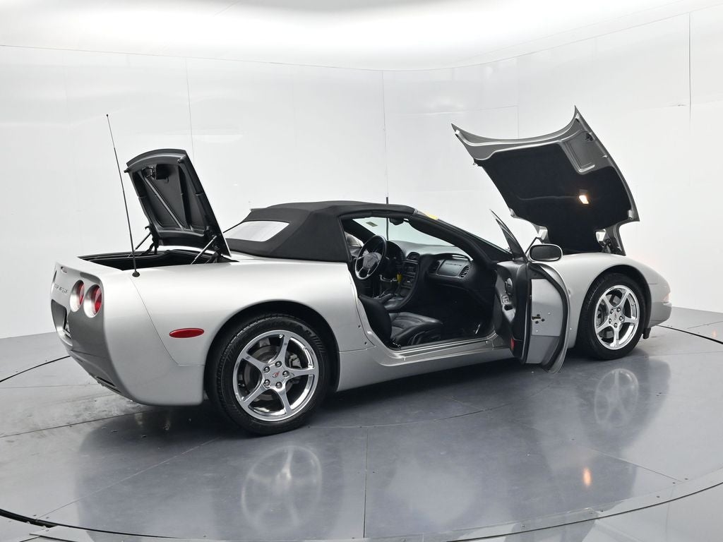 2004 Chevrolet Corvette Base