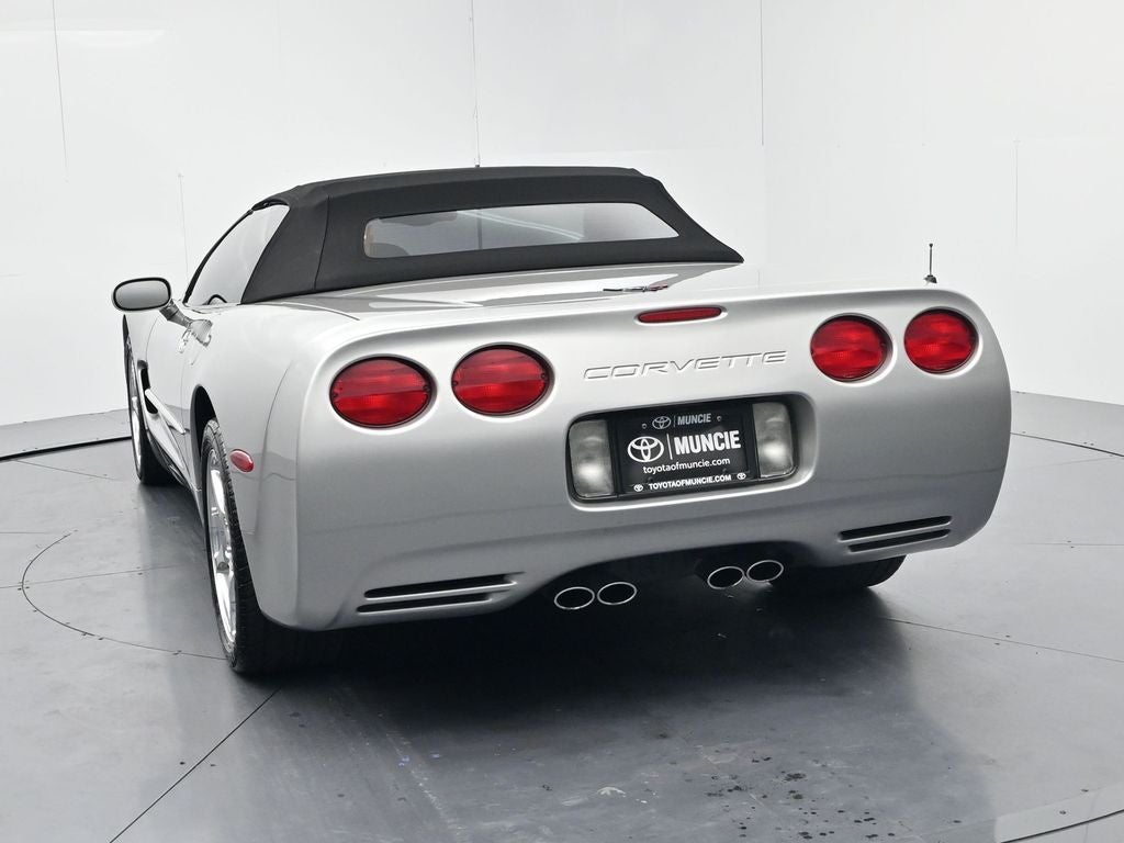 2004 Chevrolet Corvette Base