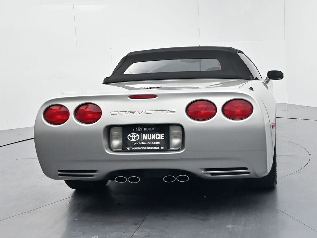 2004 Chevrolet Corvette Base