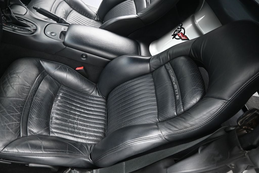2004 Chevrolet Corvette Base