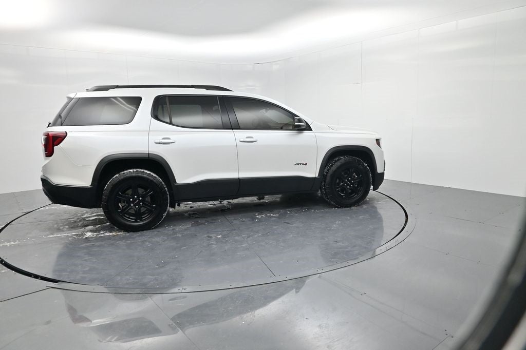 2022 GMC Acadia AT4