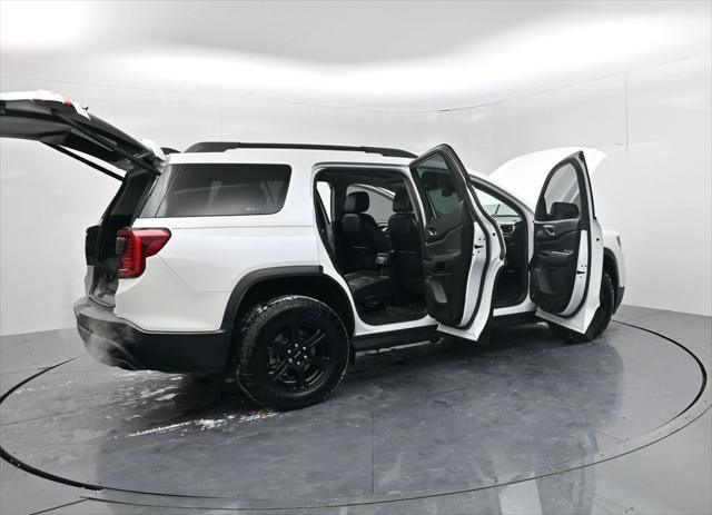 2022 GMC Acadia AT4
