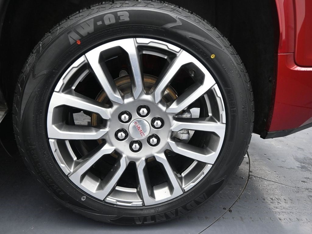 2022 GMC Acadia Denali