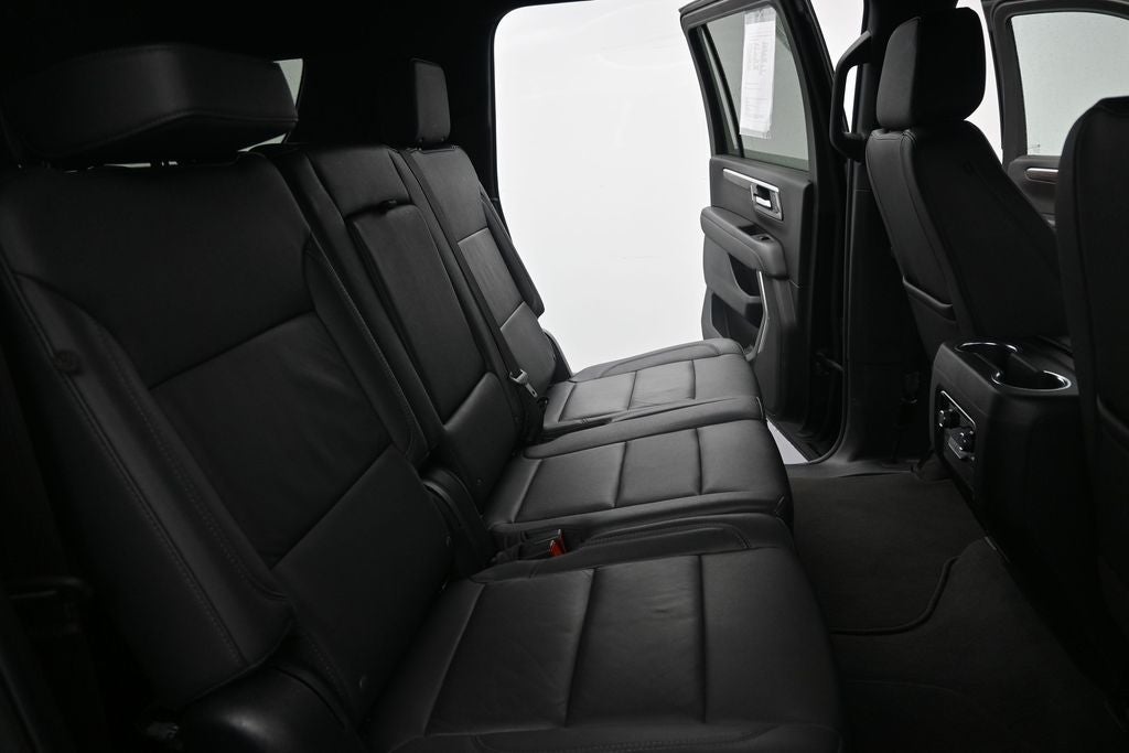 2025 Chevrolet Suburban LT