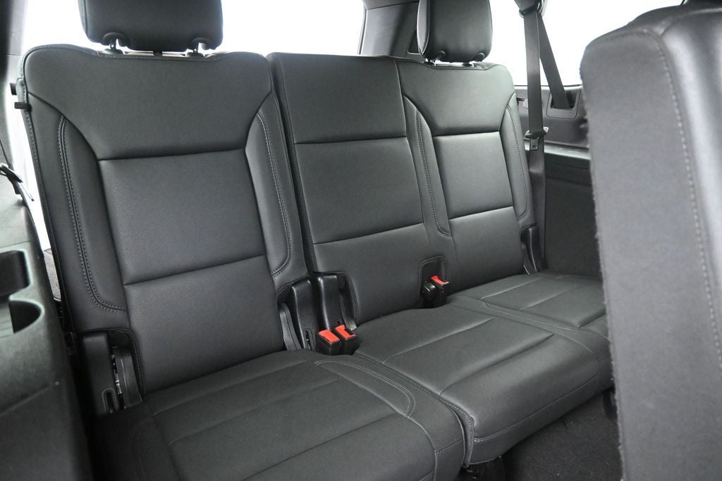2025 Chevrolet Suburban LT