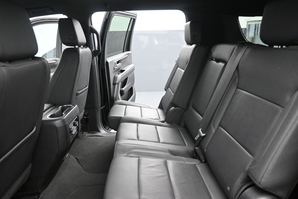 2025 Chevrolet Suburban LT