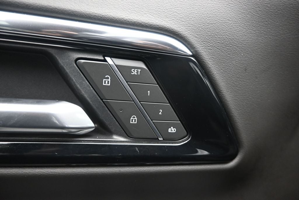 2025 Chevrolet Suburban LT