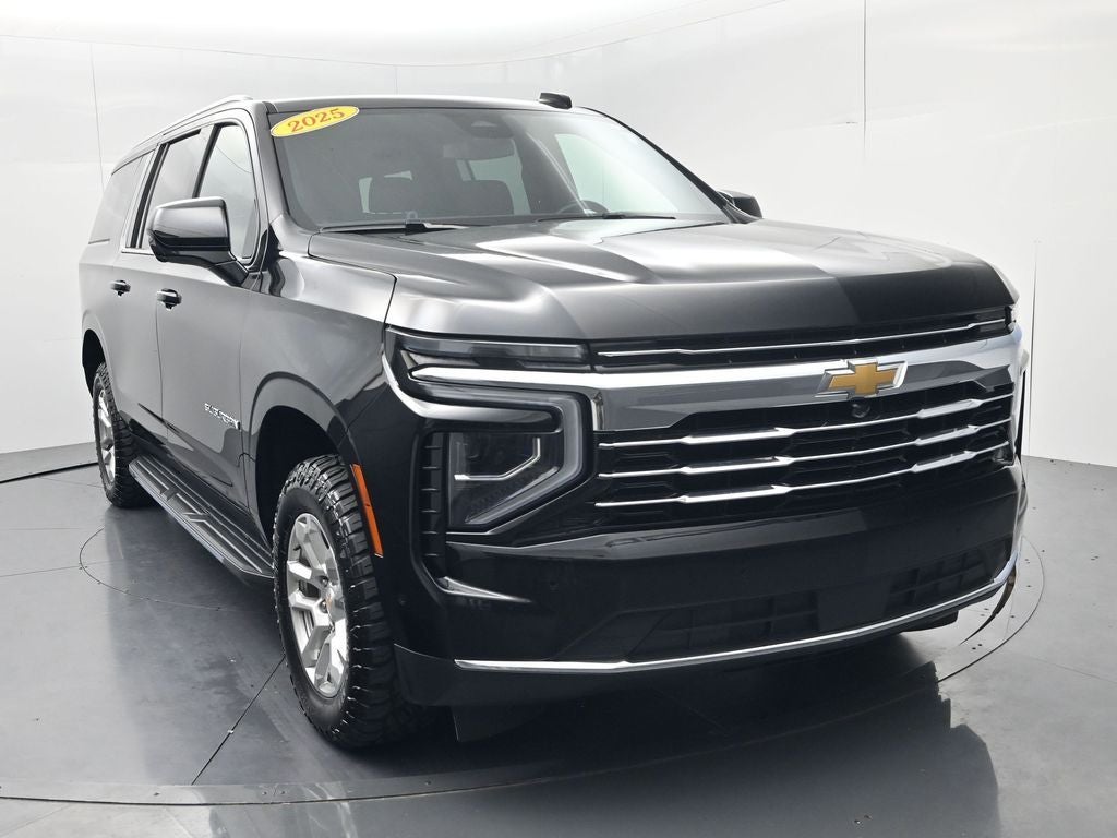 2025 Chevrolet Suburban LT